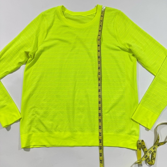 Lululemon Swiftly Breathe Long Sleeve Squad Yellow Highlight - Picture 4 of 5